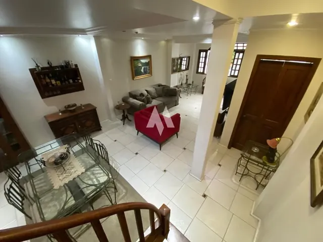 Imagem: Sobrado com 03 Dormtorios Sendo 01 Suite