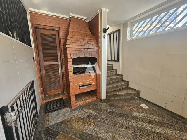 Imagem 6: Sobrado Amplo com Piscina e de Esquina!