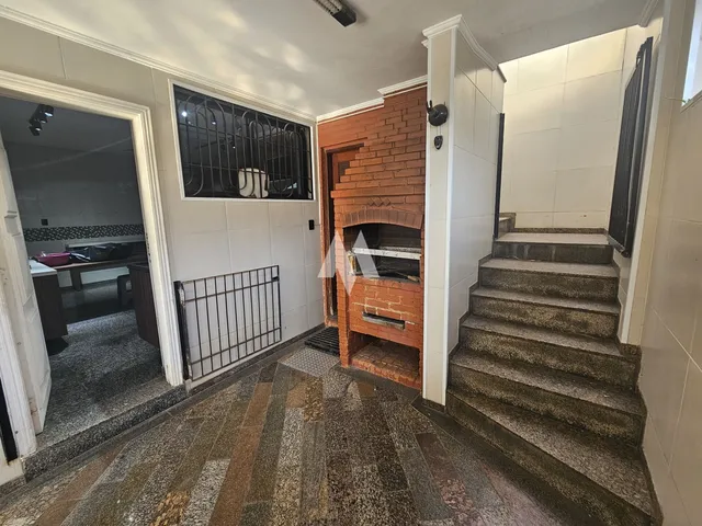 Imagem 12: Sobrado Amplo com Piscina e de Esquina!