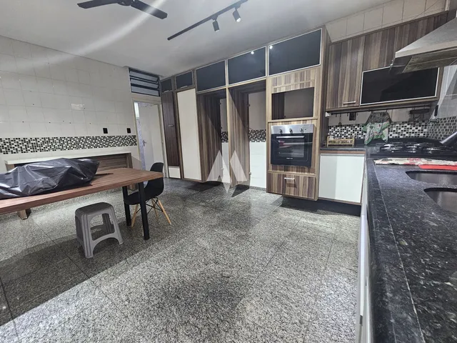 Imagem 7: Sobrado Amplo com Piscina e de Esquina!