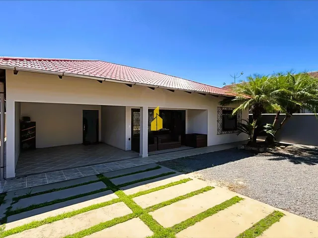Imagem: Casa com 4 quartos em Rio dos Cedros-SC