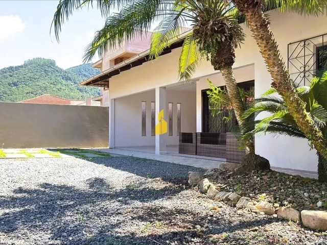 Imagem 2: Casa com 4 quartos em Rio dos Cedros-SC