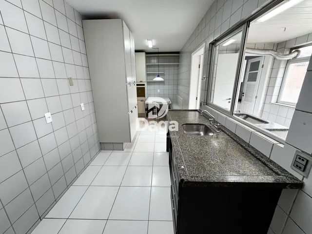Imagem 14: Apartamento na Agronômica - 3 Dormitórios, Sendo 1 Suite - Florianópolis/Sc