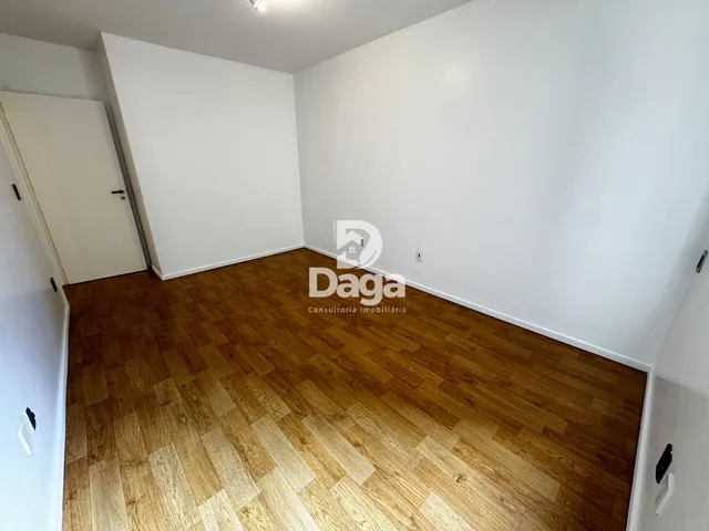 Imagem 12: Apartamento na Agronômica - 3 Dormitórios, Sendo 1 Suite - Florianópolis/Sc