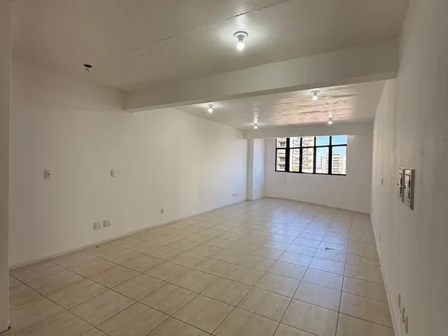 Imagem 2: Sala Comercial - Centro Comercial Luna - 707 - Sala Comercial - Centro Comercial Luna