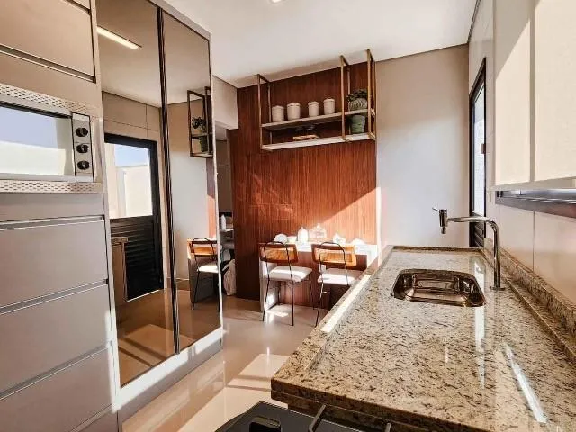 Imagem 4: Casa em Condomínio de Luxo com 3 Suítes e 2 Vagas em Santa Cruz 2, Cuiabá-MT