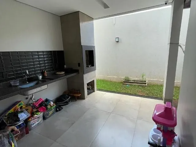 Imagem 14: Imóvel de Luxo à Venda em Cuiabá-MT: Casa com 2 Quartos, 1 Suíte, 1 Sala, 2