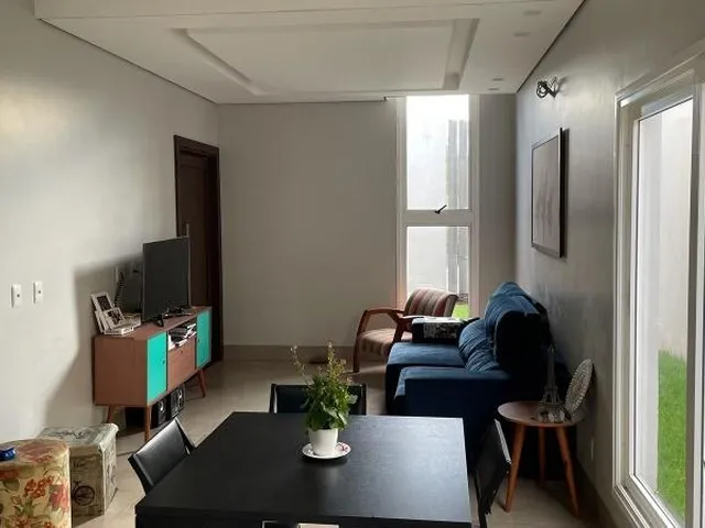 Imagem 11: Imóvel de Luxo à Venda em Cuiabá-MT: Casa com 2 Quartos, 1 Suíte, 1 Sala, 2