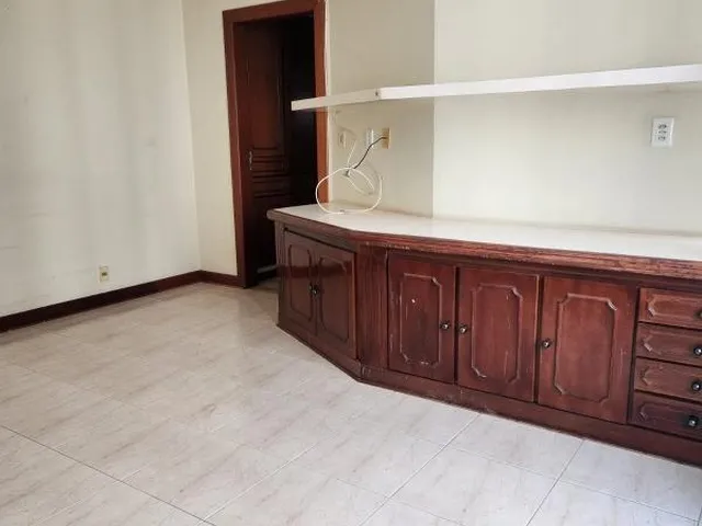 Imagem 6: Imperdível oportunidade: Apartamento de luxo com 3 suítes, 3 salas e 3 vagas de garagem