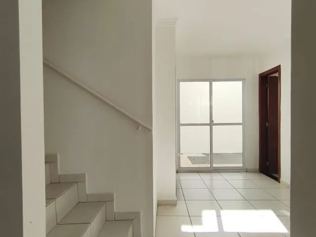 Imagem 8: Casa em Condomínio à Venda em Cuiabá-MT: 3 Quartos, 1 Suíte, 1 Sala, 3 Banheiros, 2