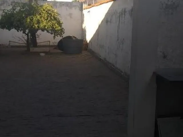 Imagem 3: Casa Comercial de Luxo no Centro Sul de Varzea Grande-MT: 3 Quartos, 2 Suítes, 3 Salas