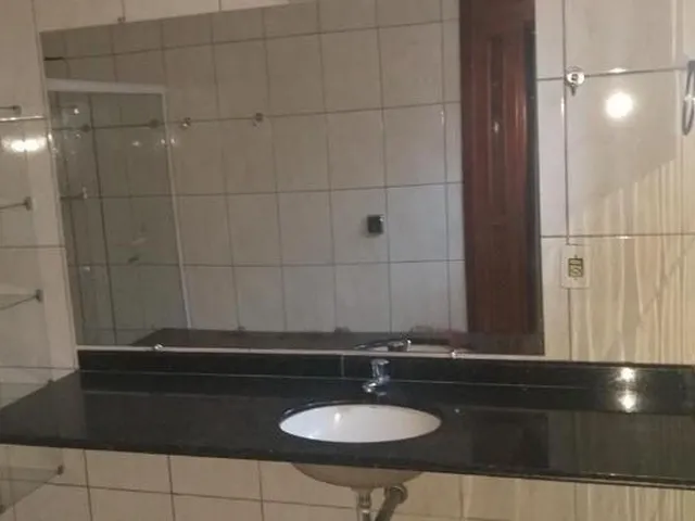 Imagem 2: Casa Comercial de Luxo no Centro Sul de Varzea Grande-MT: 3 Quartos, 2 Suítes, 3 Salas