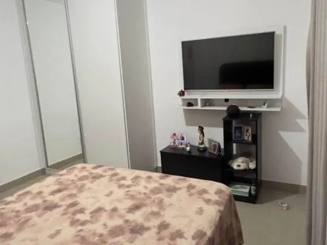 Imagem 14: Casa de Luxo para Locação no Areão: 5 Quartos, 1 Suíte, 2 Salas, 3 Banheiros, 2 Vagas