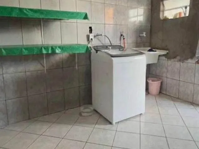 Imagem 15: Casa de Luxo para Locação no Areão: 5 Quartos, 1 Suíte, 2 Salas, 3 Banheiros, 2 Vagas