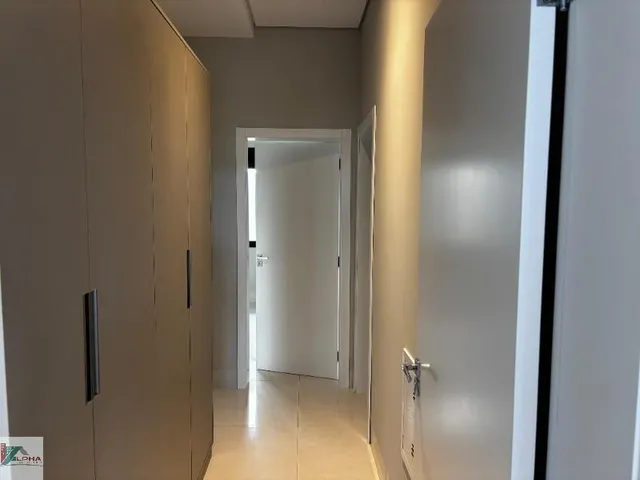 Imagem 10: Casa em condomínio de luxo: 3 quartos, 3 suítes, 3 salas, 4 banheiros, 4 vagas de