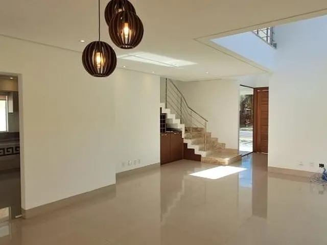 Imagem 12: Casa de Condomínio de Luxo no Jardim Itália, Cuiabá-MT: 4 Quartos, 3 Suítes, 3 Salas