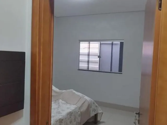 Imagem 2: Casa para locação em Cuiabá-MT, Pedra 90: 2 quartos, 1 sala, 2 banheiros, 2 vagas de