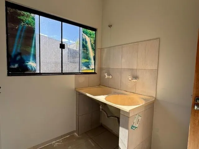 Imagem 15: Casa à venda em Nova Mutum-MT, Bairro Lírio do Campos: 3 quartos, 1 suíte, 1 sala, 2