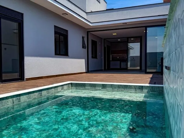 Imagem: A casa possui 3 Dormitórios, 2 Suítes, 4 Banheiros, 4