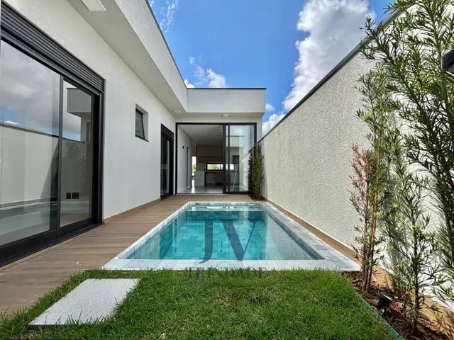Imagem: A casa possui 3 Dormitórios, 3 Suítes, 5 Banheiros, 3