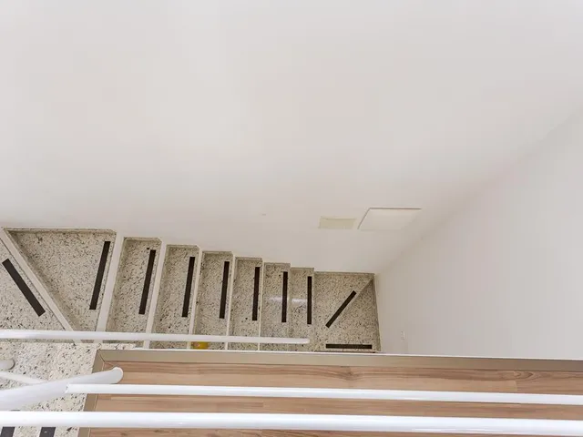 Imagem 13: Casa em Condomínio para Venda em Curitiba / PR no bairro Xaxim