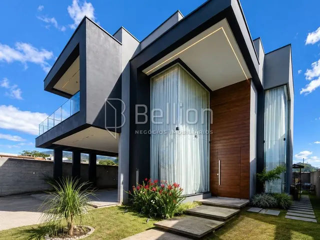 Imagem: Casa de Alto Padrão, semi mobiliada à
