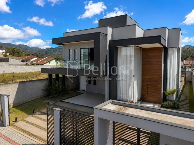 Imagem 14: Casa de Alto Padrão, semi mobiliada à Venda na Divinéia em Rio dos Cedros