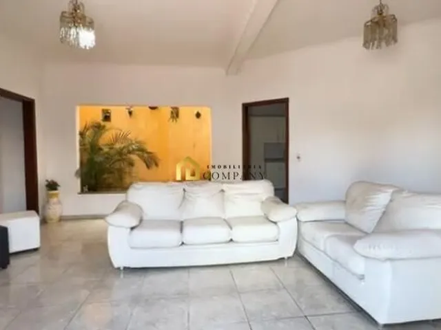 Imagem: Casa Assobradada com 2 Quartos no Jardim