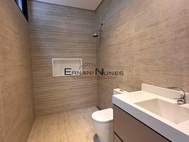 Imagem 9: Casa Arniqueira Composta por 4 suítes 6 banheiros lote 500 mt e lazer