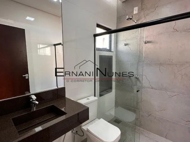 Imagem 11: Casa em Arniqueira Composta por 4 suítes 6 banheiros lote 800 mt e lazer