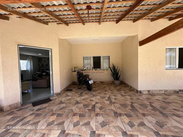 Imagem 2: Casa Guará Park 5 Quartos 3 Suítes, quintal com pomares frutíferos