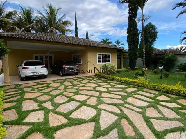 Imagem 9: CASA VICENTE PIRES RUA 5- 3 QUARTOS- 800MTS- PISCINA COM HIDRO