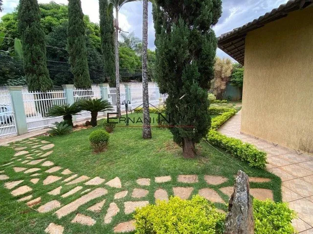 Imagem 3: CASA VICENTE PIRES RUA 5- 3 QUARTOS- 800MTS- PISCINA COM HIDRO