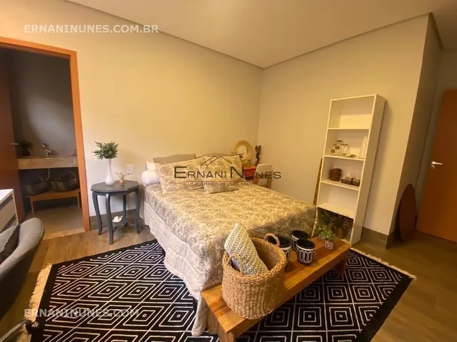 Imagem 2: Casa Park Way QD 5 CONJ 14 composta de 3 quartos com suítes, com 1 master com closet
