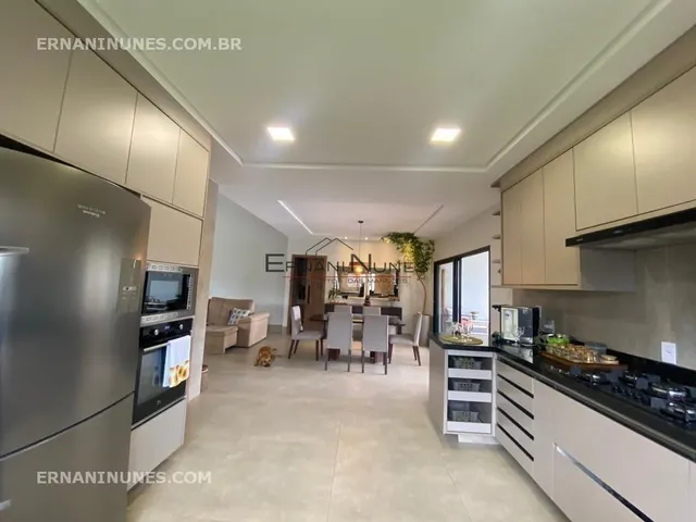 Imagem 6: Casa Park Way QD 5 CONJ 14 composta de 3 quartos com suítes, com 1 master com closet