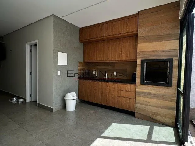Imagem 15: CASA ARNIQUEIRAS- 3 SUÍTES- LOTE ESCRITURADO- 340 MTS