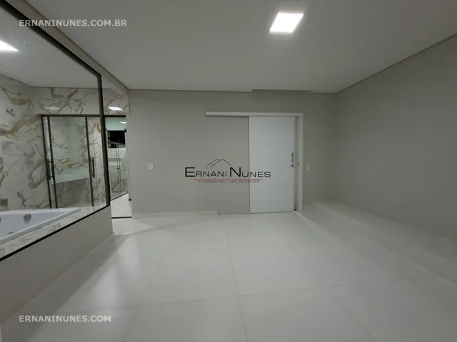Imagem 10: CASA RUA 06 VICENTE PIRES - 4 SUÍITES - SALÃO DE FESTAS- ACADEMIA