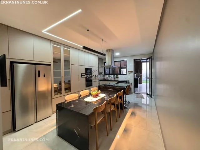 Imagem 11: CASA VICENTE PIRES RUA 10- 380 MTS- 3 SUÍTES- COZINHA PLANEJADA