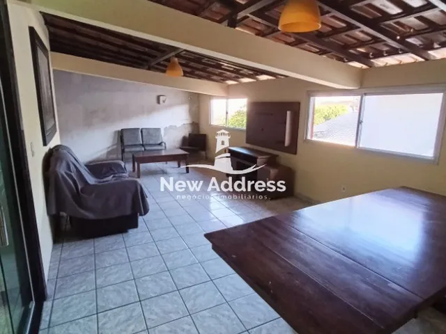 Imagem: Casa residencial com Kitnets e Loja à venda