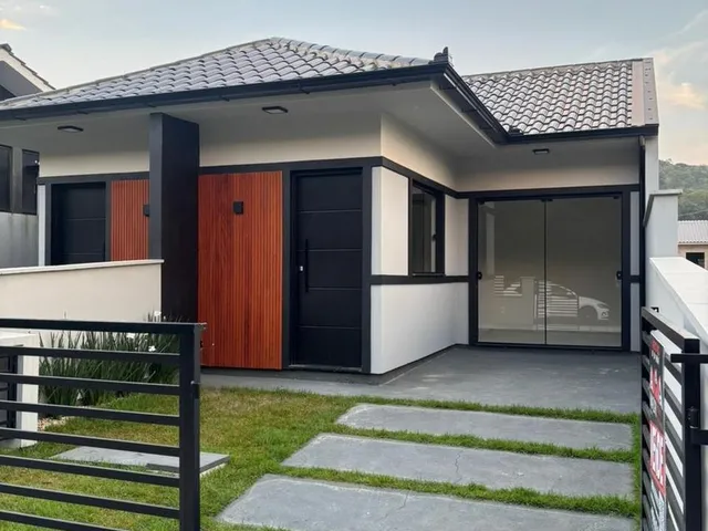 Imagem: CASA RESIDENCIAL em São José - Santa Catarina