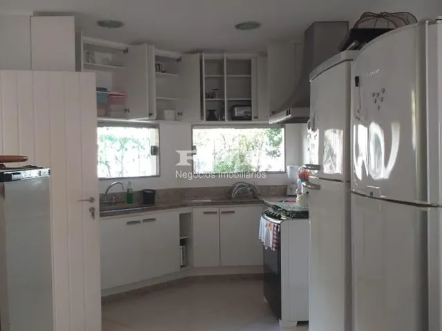 Imagem 8: Casa situada no condominio Marbella, na segunda quadra, duplex. Primeiro pavimento