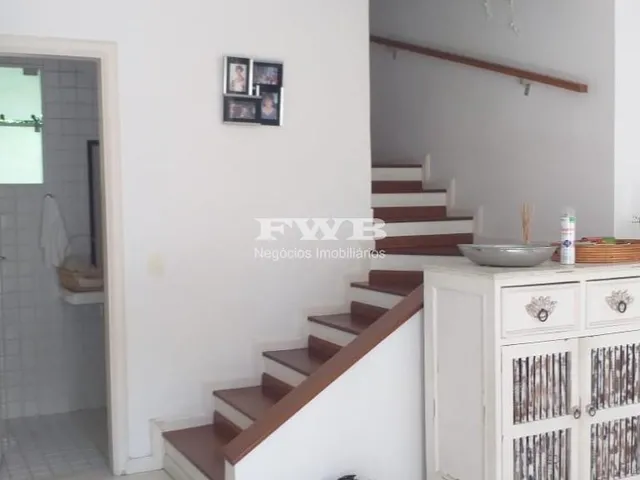 Imagem 13: Casa situada no condominio Marbella, na segunda quadra, duplex. Primeiro pavimento