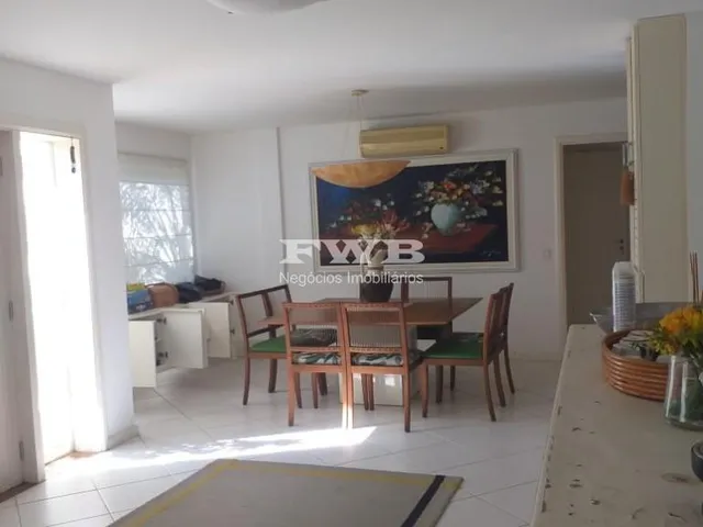 Imagem 11: Casa situada no condominio Marbella, na segunda quadra, duplex. Primeiro pavimento