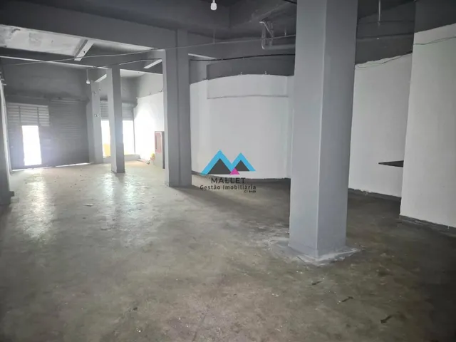 Imagem 3: Loja ampla, com 265 m², para venda e locação no Humaitá