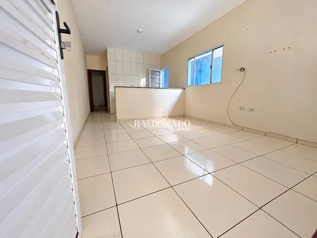 Imagem 4: Casa para Alugar em Extrema MG Conforto para Sua Família um dormitorio amplo