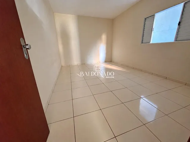 Imagem 3: Casa para Alugar em Extrema MG Conforto para Sua Família um dormitorio amplo