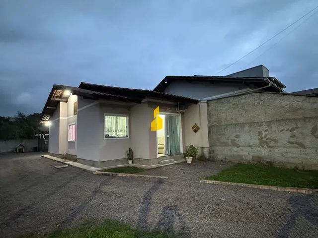 Imagem: Ótima casa em terreno espaçoso em Indaial