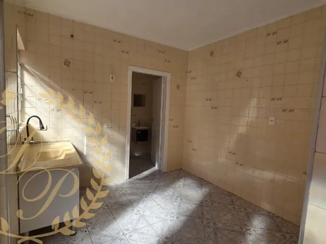 Imagem 4: Imperdível Casa À Venda em Jundiaí-Sp, na Vila Aparecida: 1 Quarto, 1 Suíte, 1 Sala, 2 Vagas de Garagem e 128M² de Área!