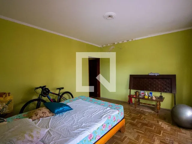 Imagem: Casa assobrada com 2 dorms e mais uma casa