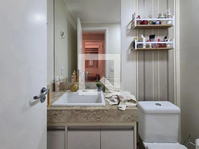 Imagem 6: Localizado no charmoso bairro de Vila Valparaíso, este espaçoso apartamento de 60
